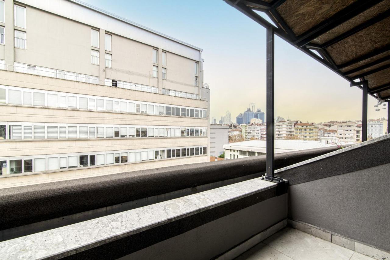 Sleek Residence Flat With Great Location In Sisli Истанбул Екстериор снимка